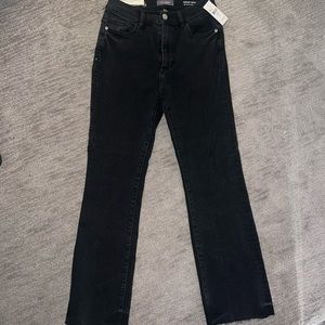 DL1961 Jeans size 27 NWT- Black